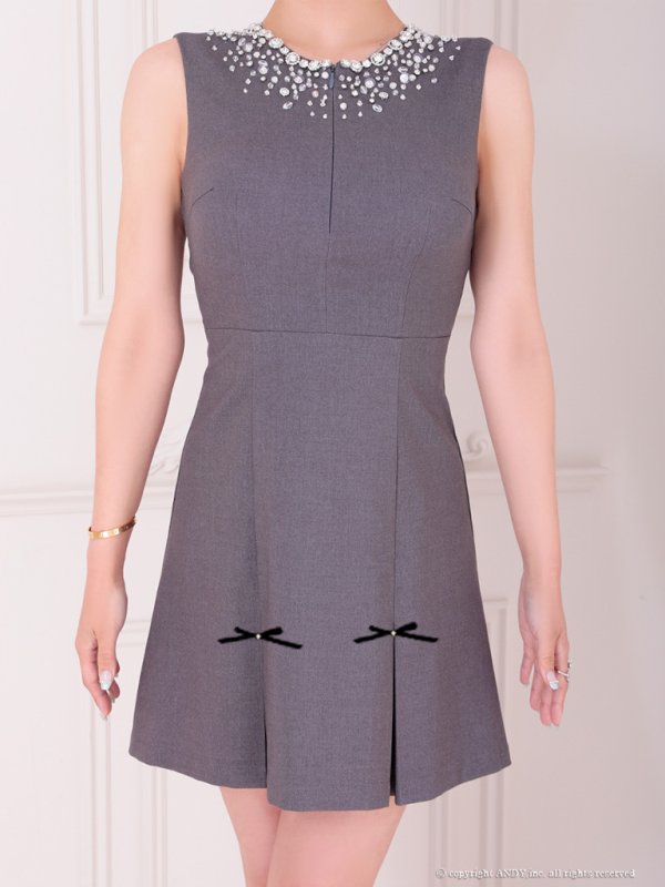 グレー モデル：天使あさまる　着用サイズ：Sサイズ