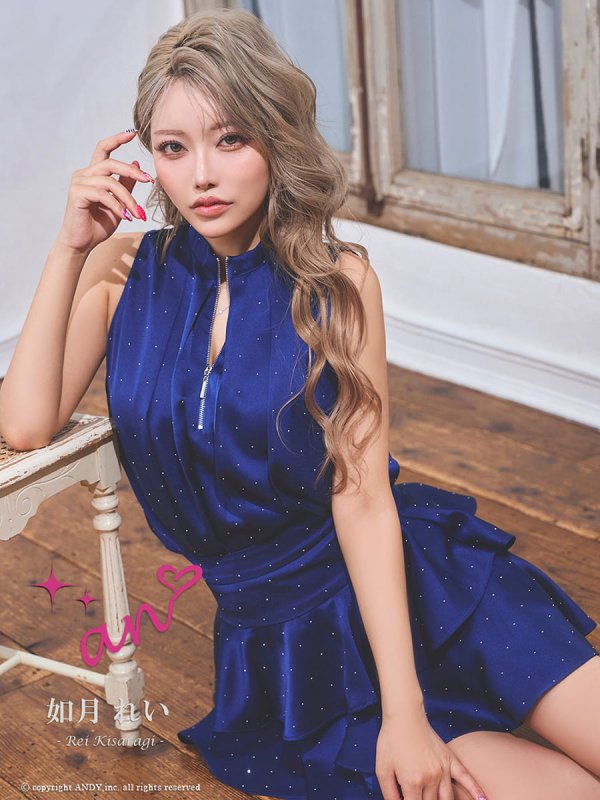 ネイビー　モデル：如月れい　身長：156cm　着用サイズ：Sサイズ