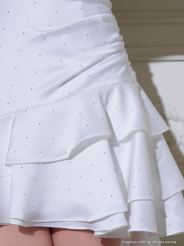 ホワイト　モデル：まりん　身長：171cm　着用サイズ：Sサイズ