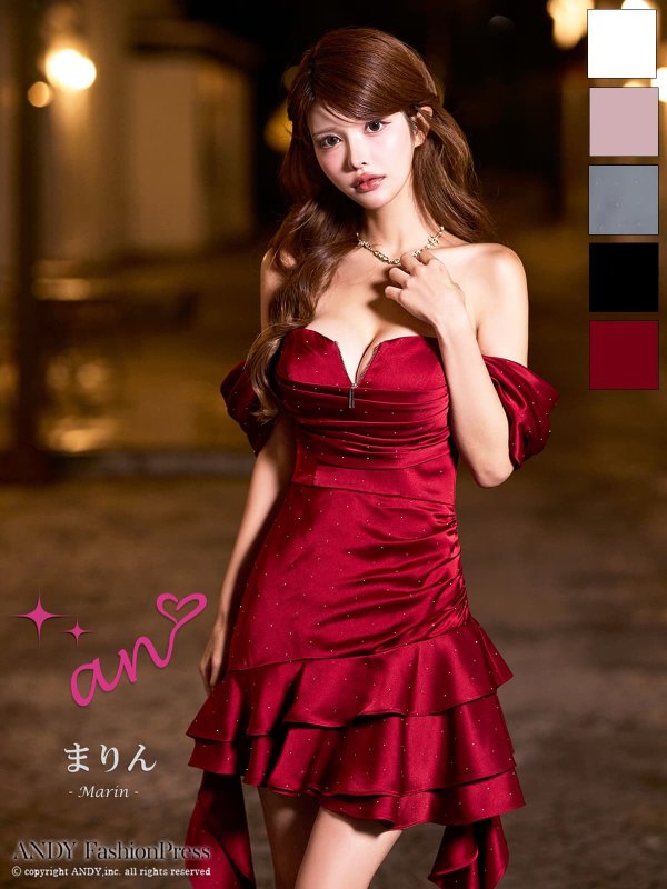 バーガンディ まりん　身長：164cm 　着用サイズ：Sサイズ