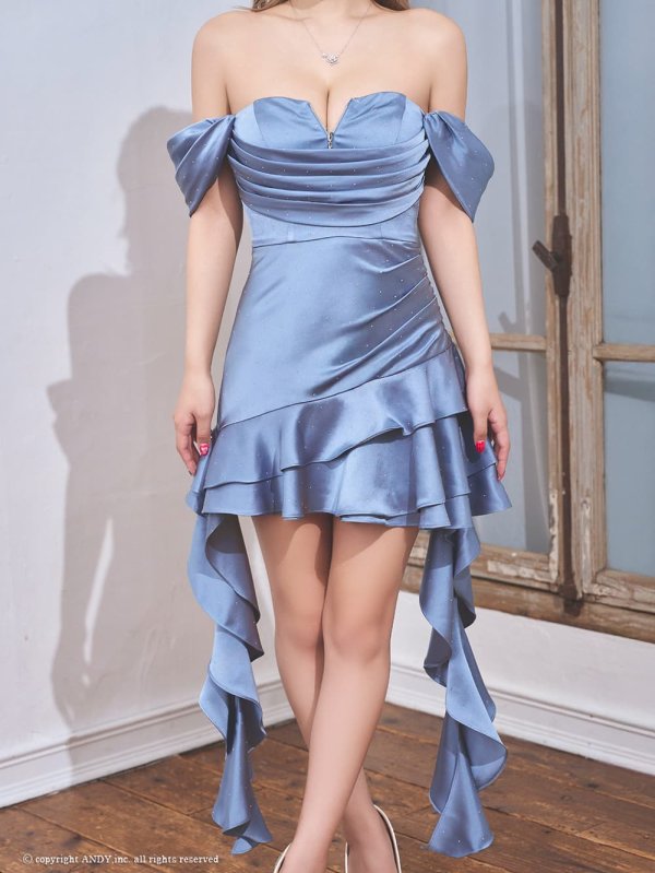 ブルー　モデル：如月れい　身長：156cm　着用サイズ：Sサイズ