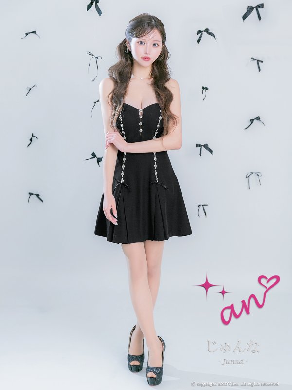 ブラック　モデル：じゅんな　着用サイズ：Sサイズ