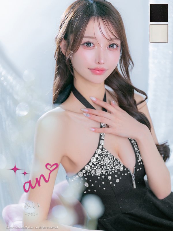 ブラック　モデル：みい　着用サイズ：Sサイズ