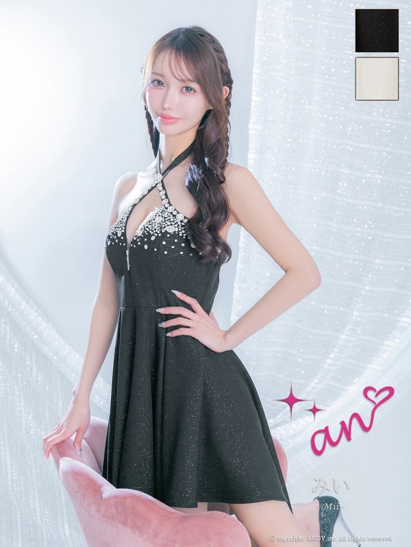 ブラック　モデル：みい　着用サイズ：Sサイズ