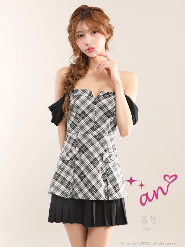 ブラック モデル：るりぴ　身長：165cm　着用サイズ：Sサイズ