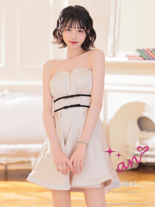 シャンパンゴールド　モデル：南 柚子　身長：160cm　着用サイズ：Sサイズ