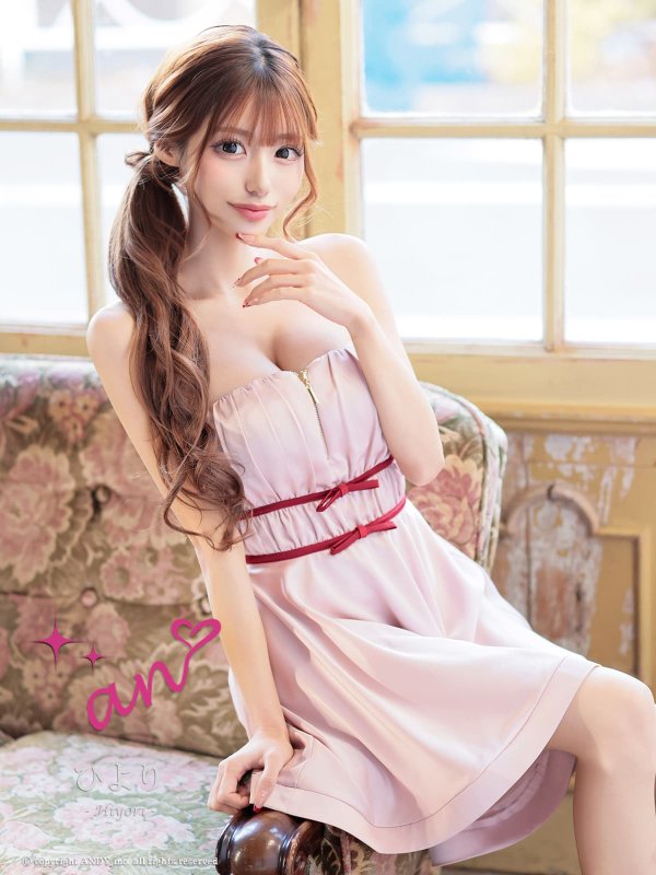 ピンク　モデル：ひより　身長：152cm　着用サイズ：Sサイズ