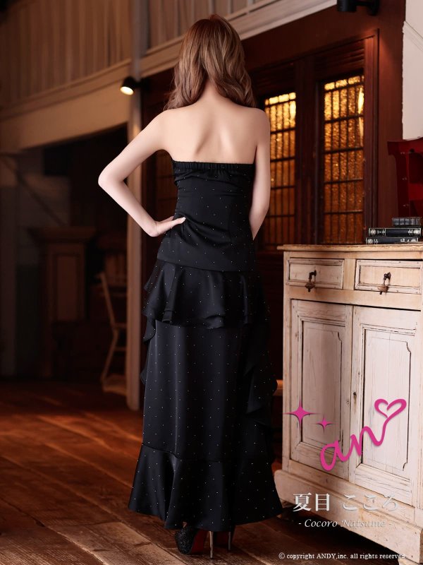 ブラック　モデル：夏目こころ　身長：163cm　着用サイズ：Sサイズ