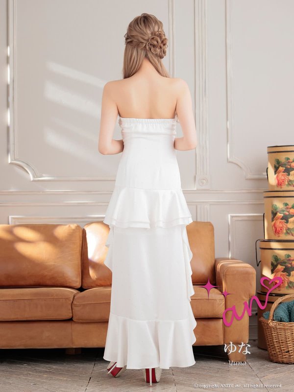 ホワイト　モデル：ゆな　着用サイズ：Sサイズ