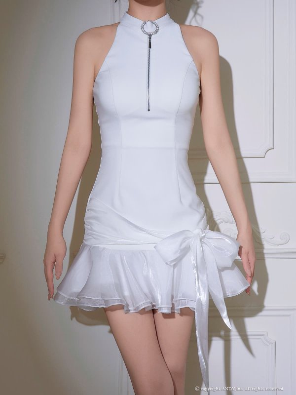 ホワイト　モデル：まりん　身長：171cm　着用サイズ：Sサイズ