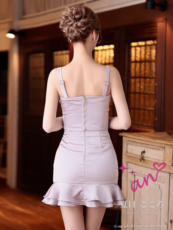 ピンク　モデル：夏目こころ　身長：163cm　着用サイズ：Sサイズ