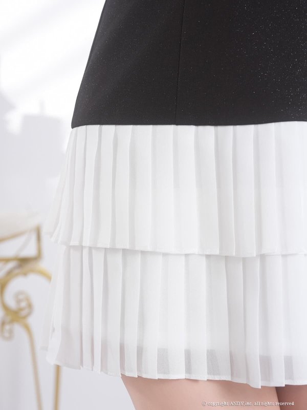 ブラックxホワイト　モデル：まりん　身長：171cm　着用サイズ：Sサイズ