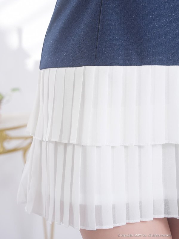 インディゴxホワイト　モデル：まりん　身長：171cm　着用サイズ：Sサイズ