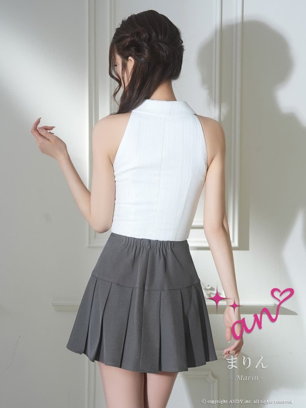 ホワイトxグレー　モデル：まりん　着用サイズ：Sサイズ