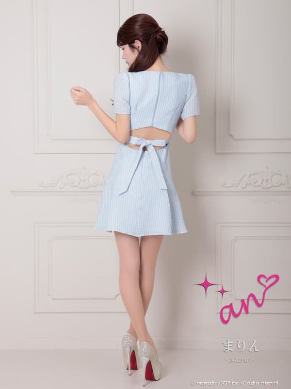 ブルー モデル：まりん　身長：164cm　着用サイズ：Sサイズ