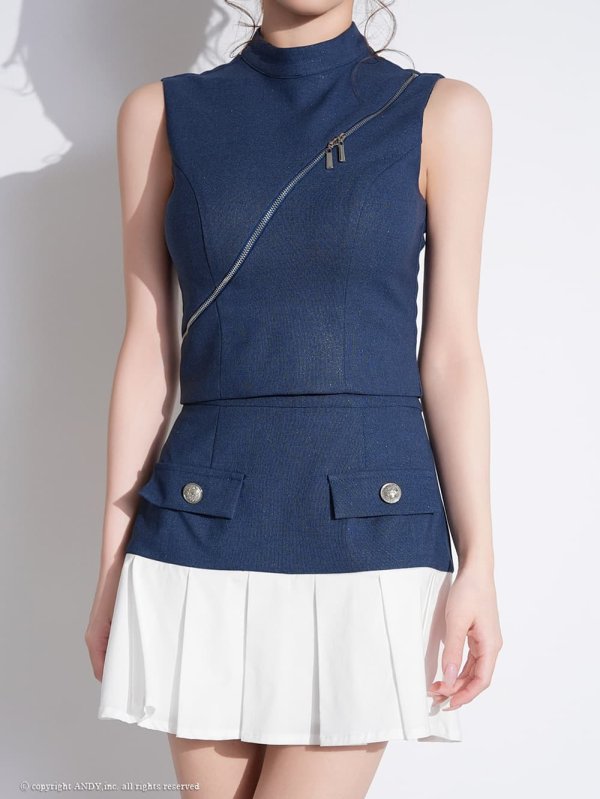 インディゴxホワイト　モデル：める　着用サイズ：Sサイズ