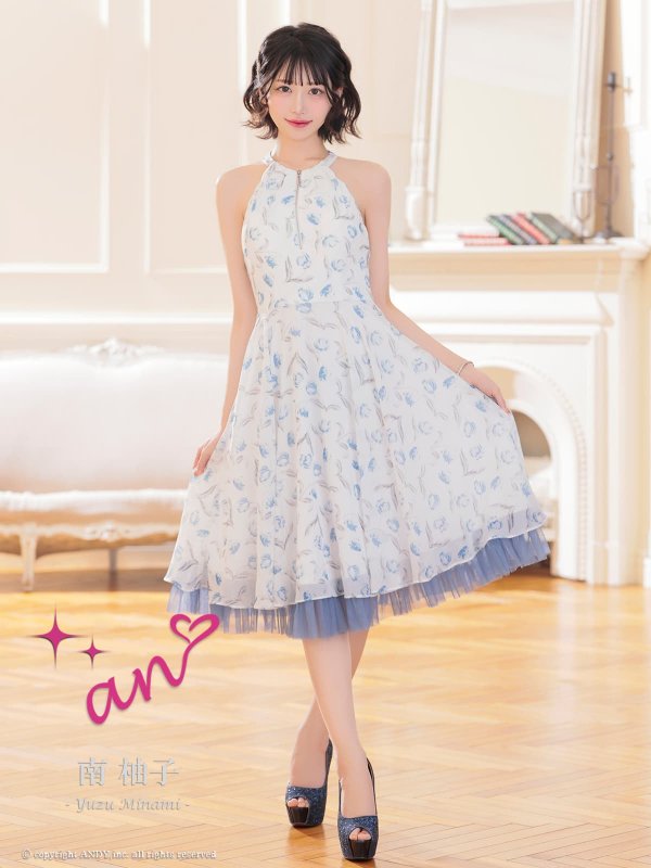 ブルー モデル：南柚子　身長：163cm　着用サイズ：Sサイズ