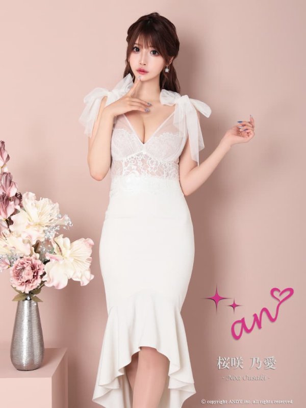 アイボリー　モデル：桜咲乃愛　身長：164cm　着用サイズ：Sサイズ