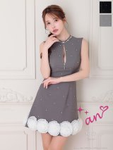 XSサイズあり【an/アン】ビジュー/ パール/ 立体フラワー/ バックオープン/ バストジップ/ ノースリーブ/ Aライン/ フレア/ ミニドレス/ キャバドレス[OF05]