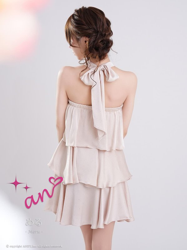 ベージュ　モデル：める　着用サイズ：Sサイズ