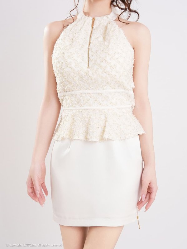 アイボリー　モデル：める　着用サイズ：Sサイズ