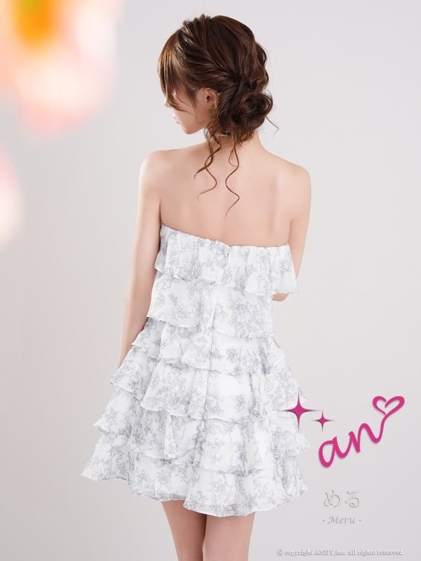 ホワイトxグレー　 モデル：める　着用サイズ：Sサイズ