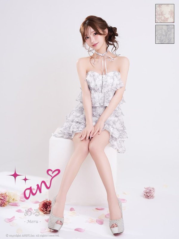 ホワイトxグレー　 モデル：める　着用サイズ：Sサイズ