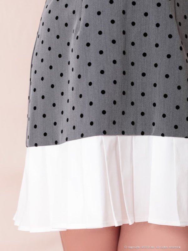 グレー　モデル：天使あさまる　着用サイズ：Sサイズ