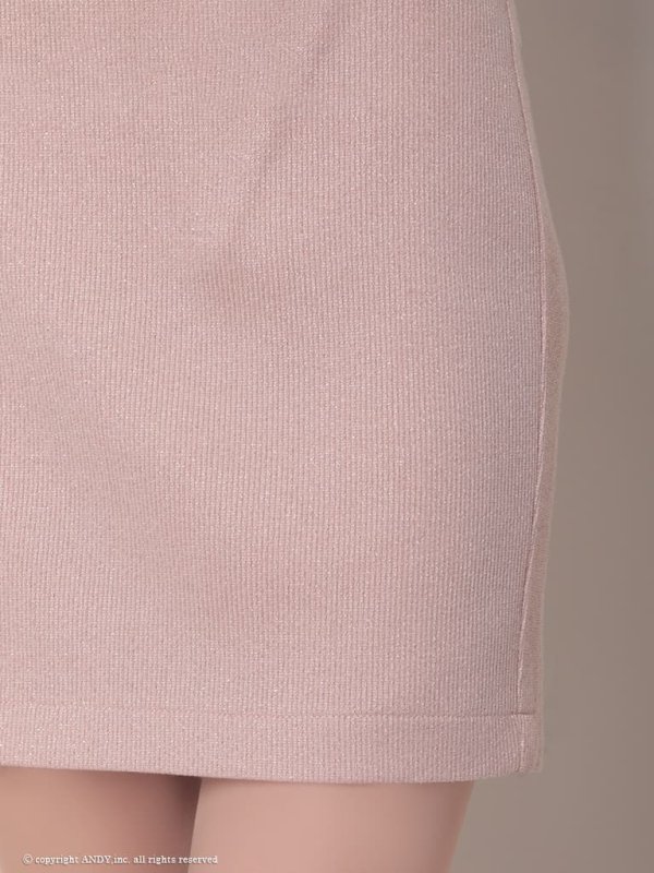 ピンクベージュ　モデル：まりん　身長：164cm　着用サイズ：Sサイズ　