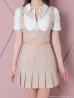 ホワイト×ベージュ　モデル：桜咲乃愛　身長：164cm　着用サイズ：Sサイズ