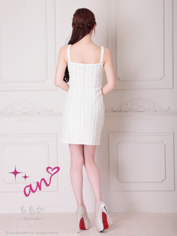 アイボリー モデル：ももか　身長：156cm　着用サイズ：Sサイズ