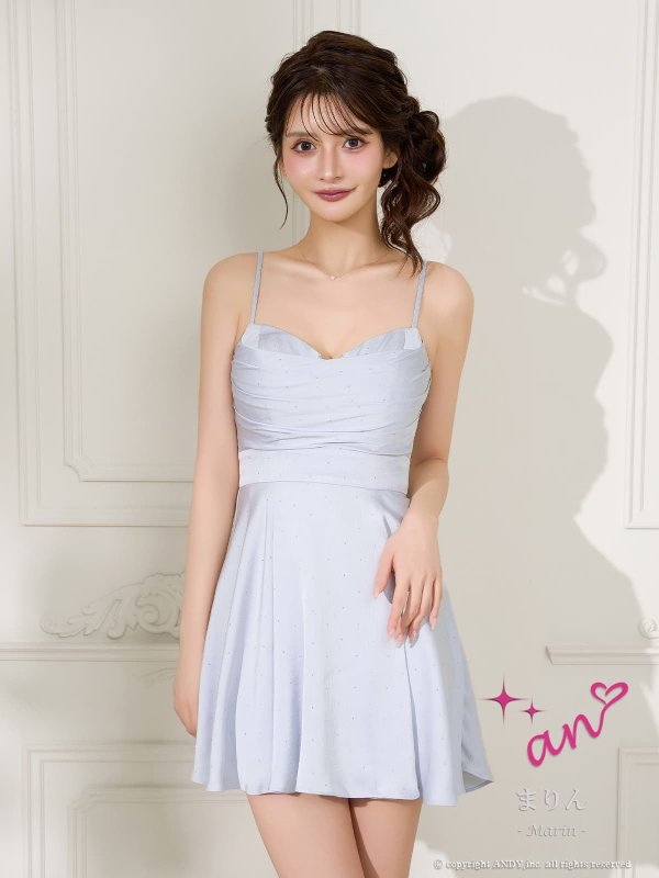 アイスブルーモデル：まりん　身長：171cm　着用サイズ：Sサイズ