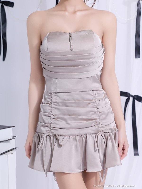 ピンクベージュ　モデル：める　身長：152cm　着用サイズ：Sサイズ