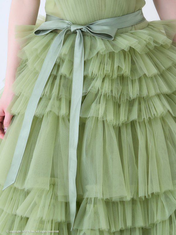 グリーン モデル:ゆめ 身長:160cm 着用サイズ:S(XS〜M)