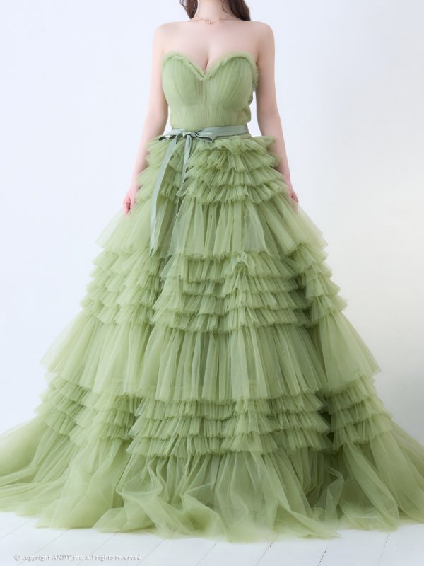 グリーン モデル:ゆめ 身長:160cm 着用サイズ:S(XS〜M)