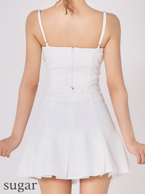 ホワイト モデル：三上悠亜　身長：159cm　着用サイズ：Sサイズ