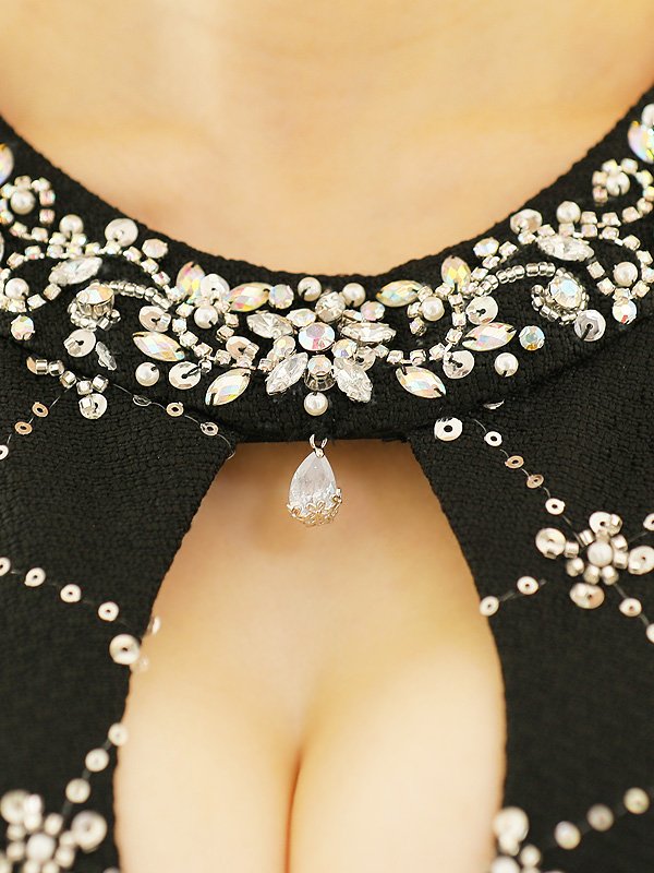 画像7: XSサイズあり【ANGEL R/エンジェルアール】デコルテ/ ビジュー/ チャーム/ クロスファブリック/ フレア/ マイクロミニドレス/ キャバドレス[OF2]