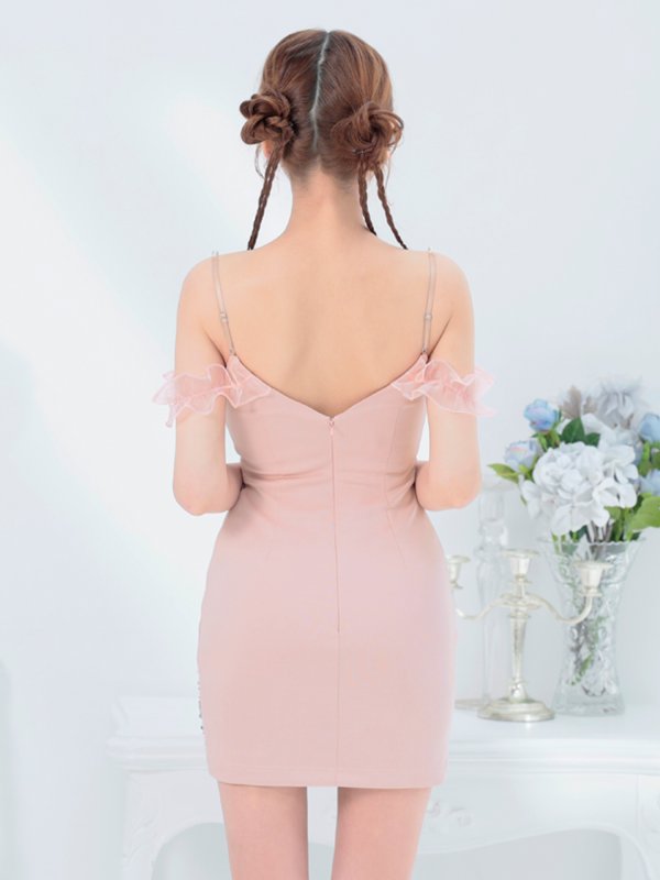 ピンク モデル:楓 身長:161cm 着用サイズ:Sサイズ