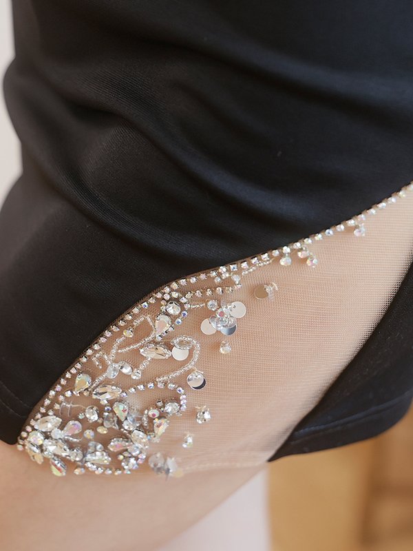 画像7: XSサイズあり【ANGEL R/エンジェルアール】フリルショルダー/ Vカット/ ラインビジュー/ ワンカラー/ オフショルダー/ タイト/ ミニドレス/ キャバドレス[OF2]