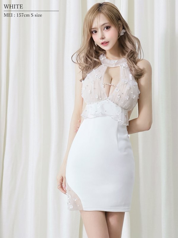 ホワイト モデル：葉月芽生　身長：157cm　着用サイズ：Sサイズ