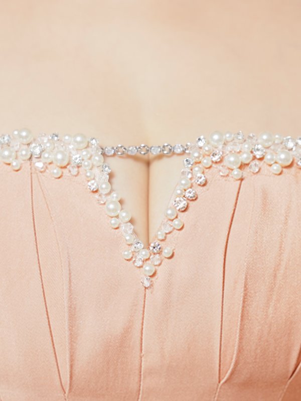 ピンクベージュ　モデル：楓　身長：161cm　着用サイズ：Sサイズ