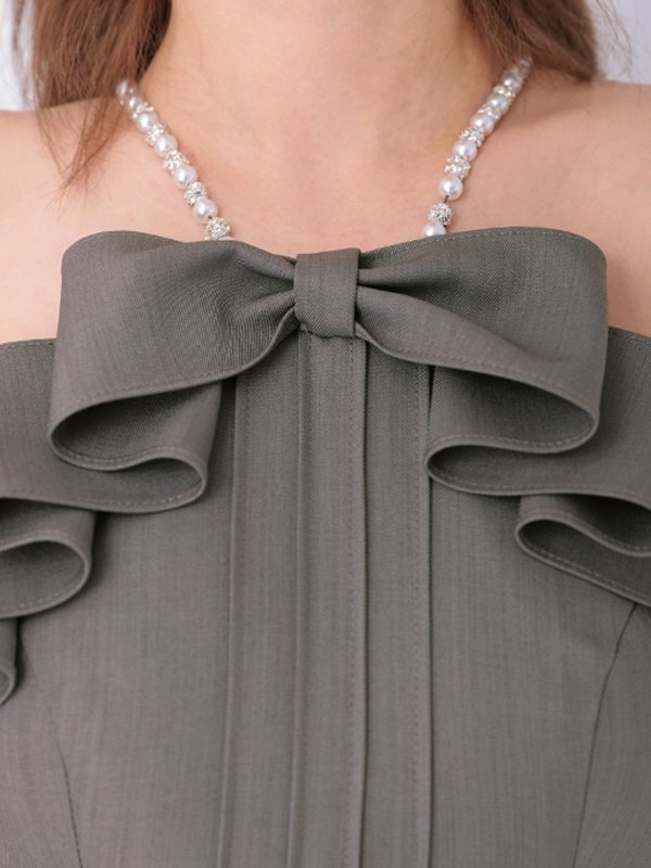 グレー モデル：葉月芽生　身長：157cm　着用サイズ：Sサイズ