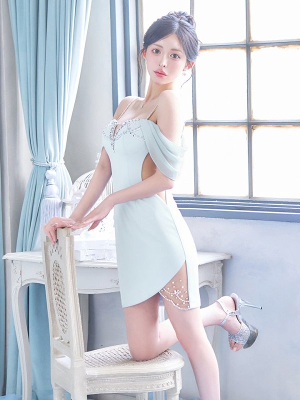 サックス モデル:カルア 身長:156cm 着用サイズ:Sサイズ