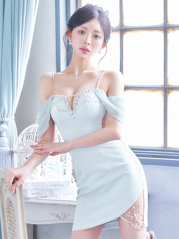 サックス モデル:カルア 身長:156cm 着用サイズ:Sサイズ