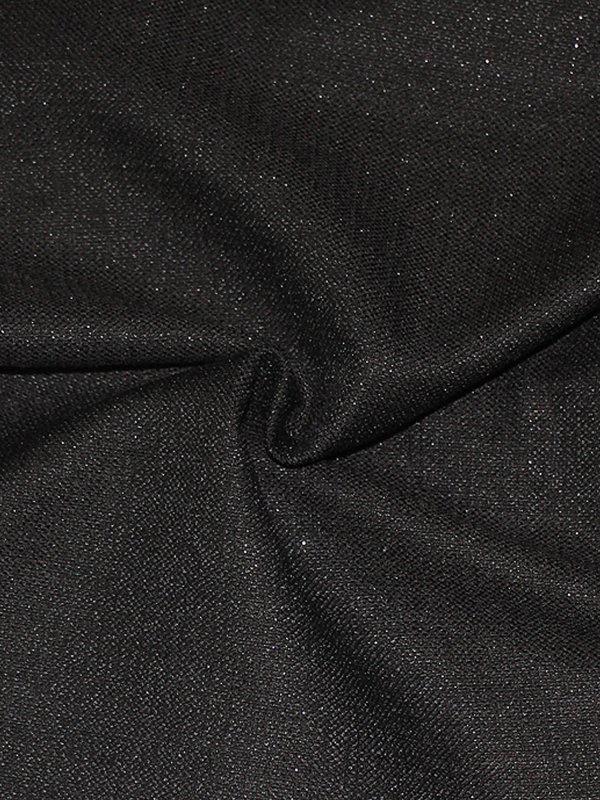 ブラック モデル:葉月芽生 身長:157cm 着用サイズ:Sサイズ