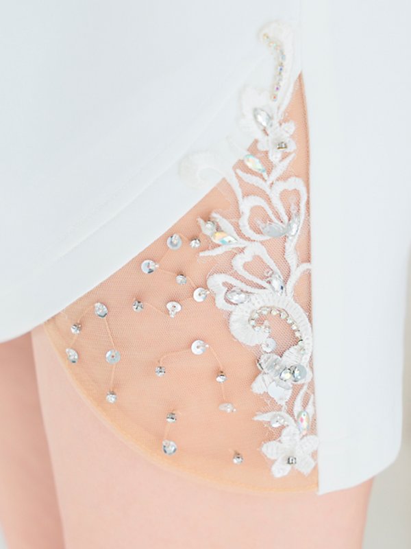 ホワイト モデル:きよみ 身長:158cm 着用サイズ:Sサイズ