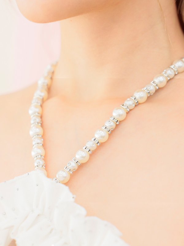 ホワイト モデル：きよみ　身長：158cm　着用サイズ：Sサイズ