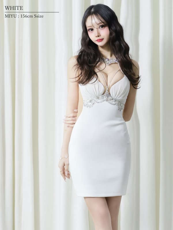 ホワイト　モデル：みゆ　身長：156cm　着用サイズ：Sサイズ