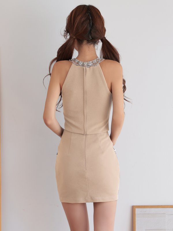 ベージュ モデル:まりん 身長:164cm 着用サイズ:Sサイズ