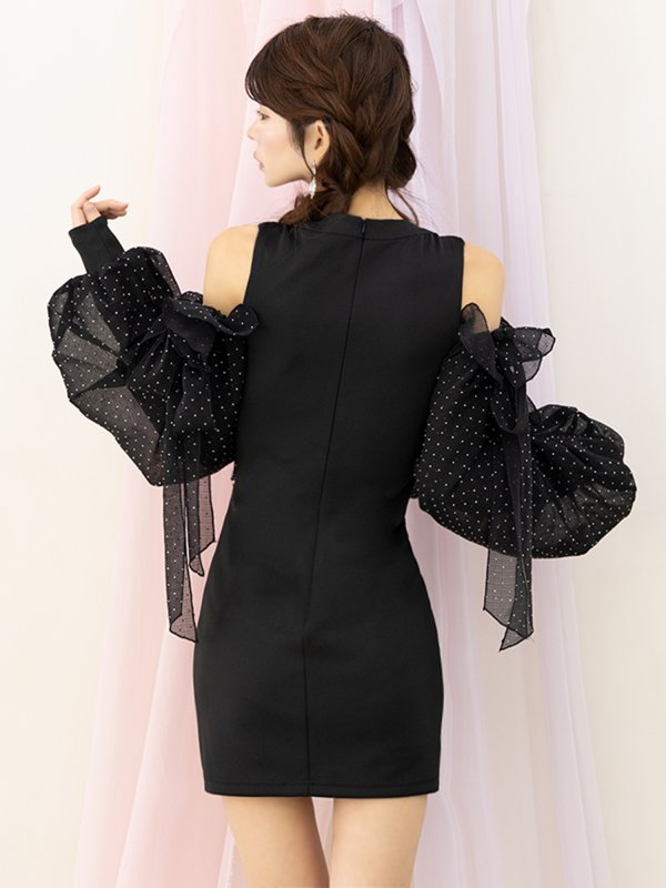 ブラック モデル:まりん 身長:164cm 着用サイズ:Sサイズ